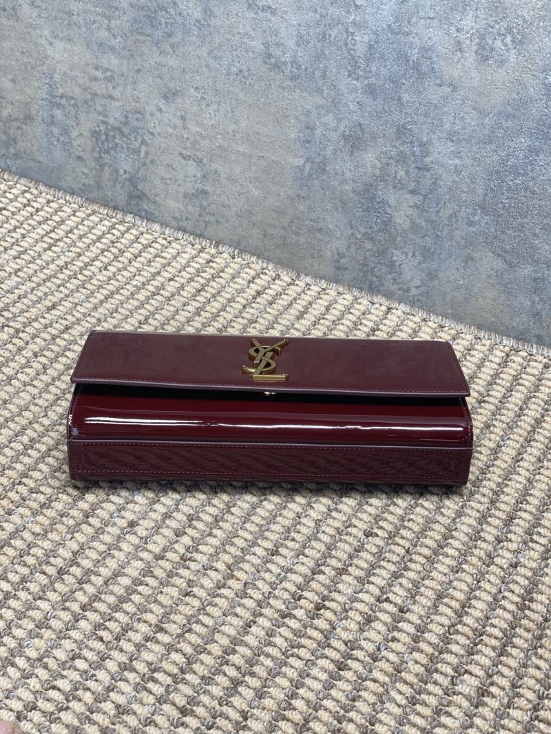 Y51 clutch bags